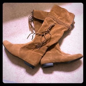 Mudd fringe boots
